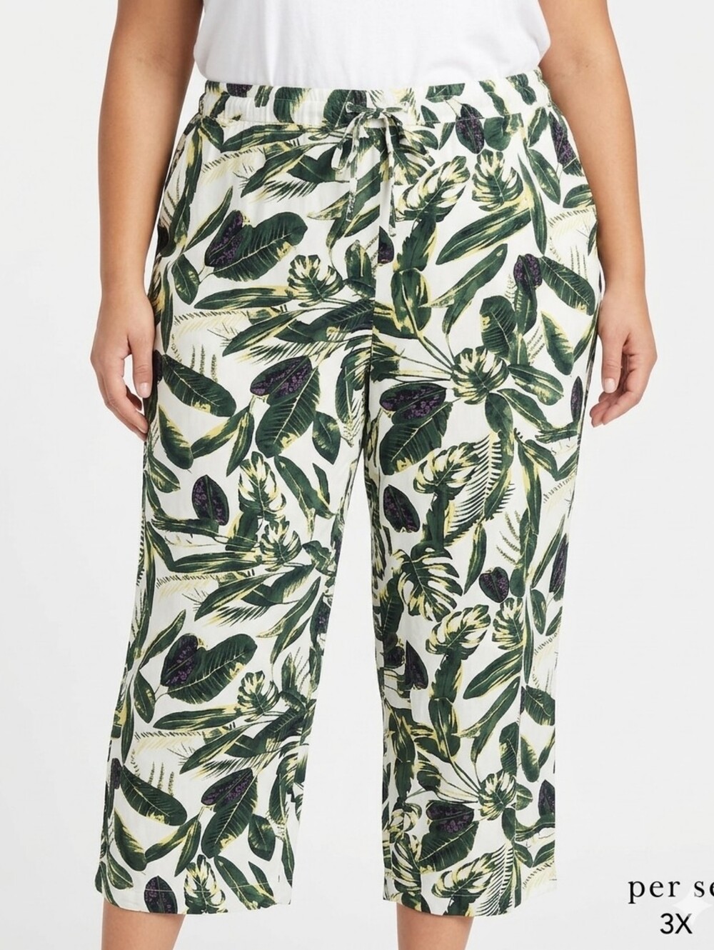 Per Se White Tropical Leaf Cropped Capris With Pockets And Draw String